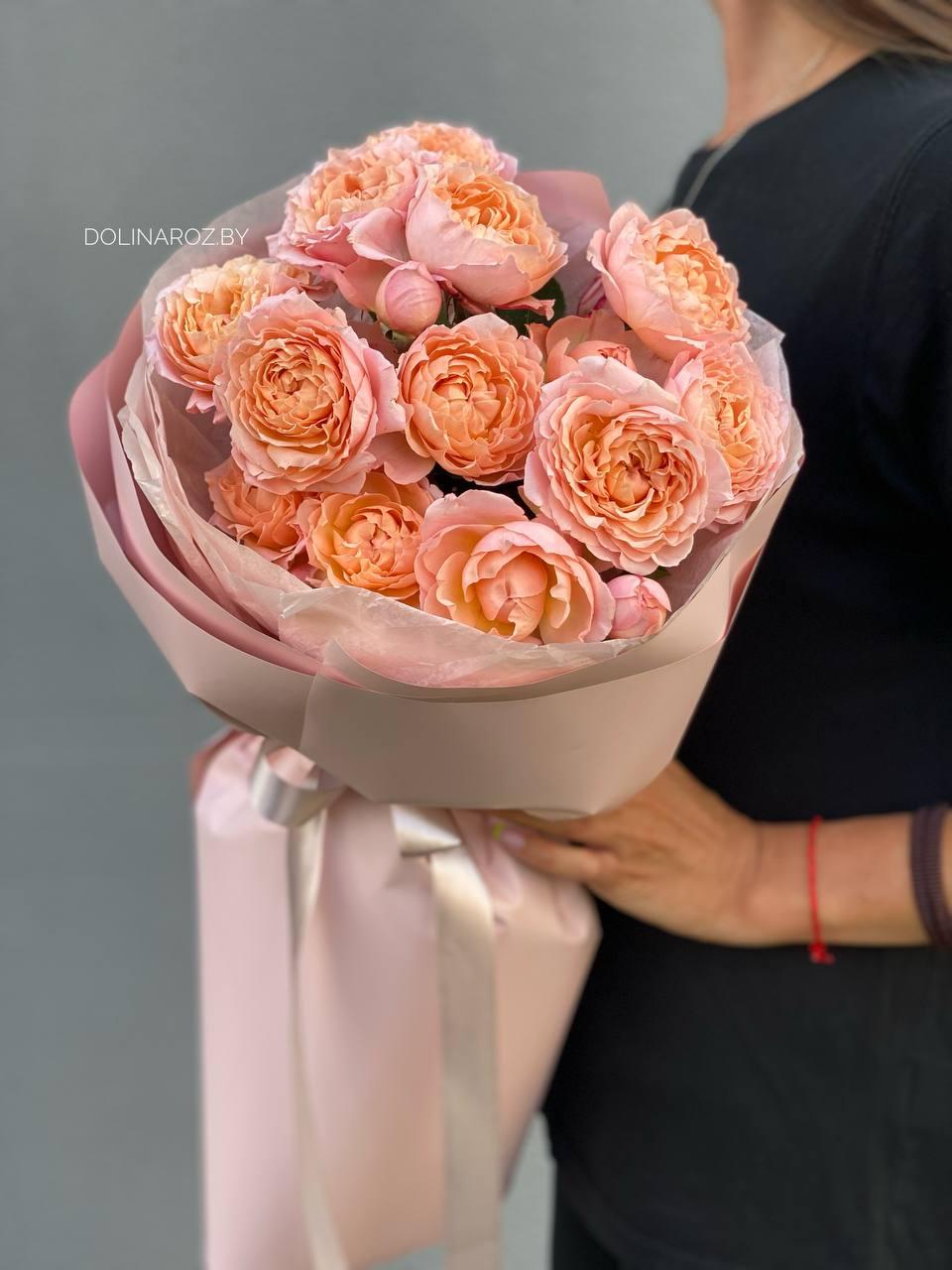 Букет кустовых роз "Десерт"