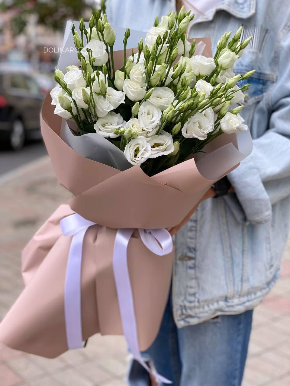 Bouquet of eustoma "Tender"