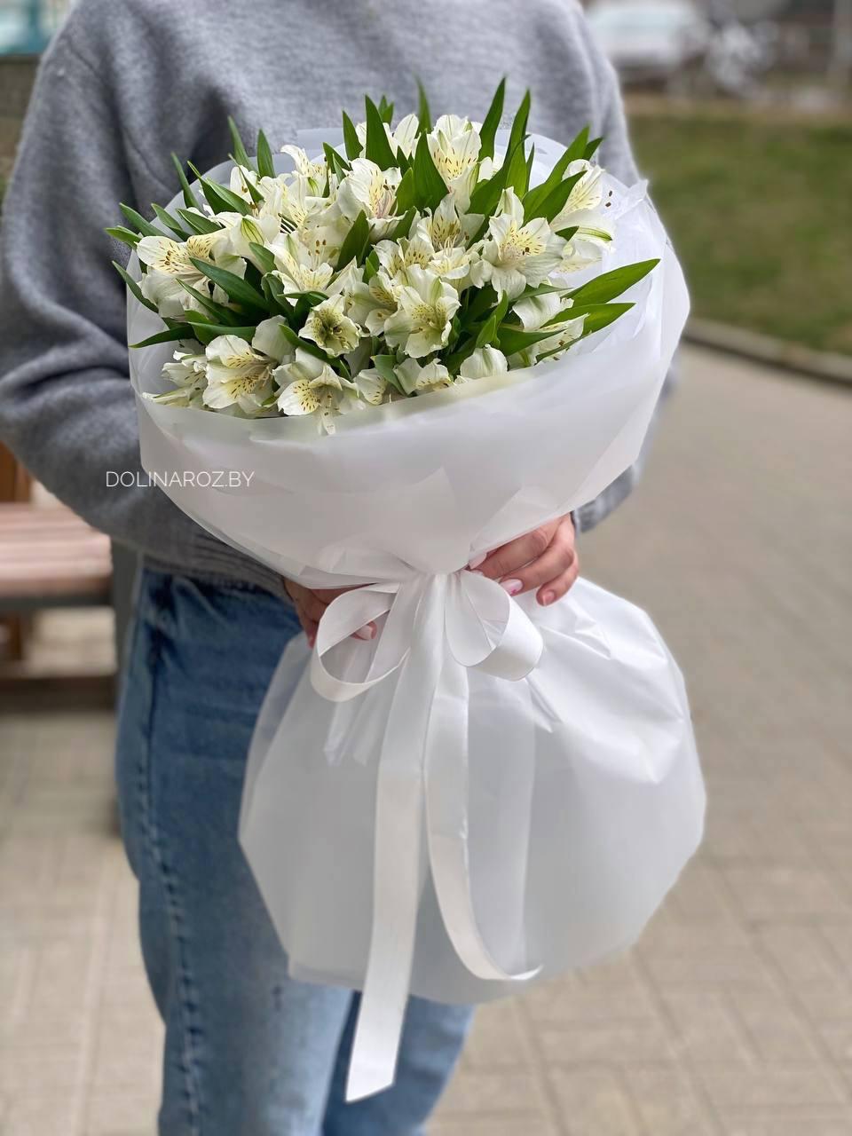 Bouquet of alstroemerias "Yunna"