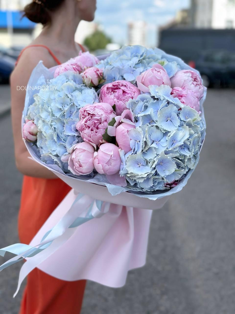 Composite bouquet "Ocean of Tenderness"