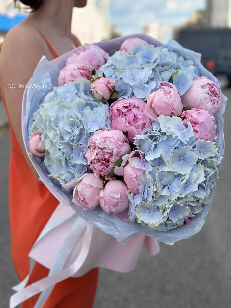 Composite bouquet "Ocean of Tenderness"