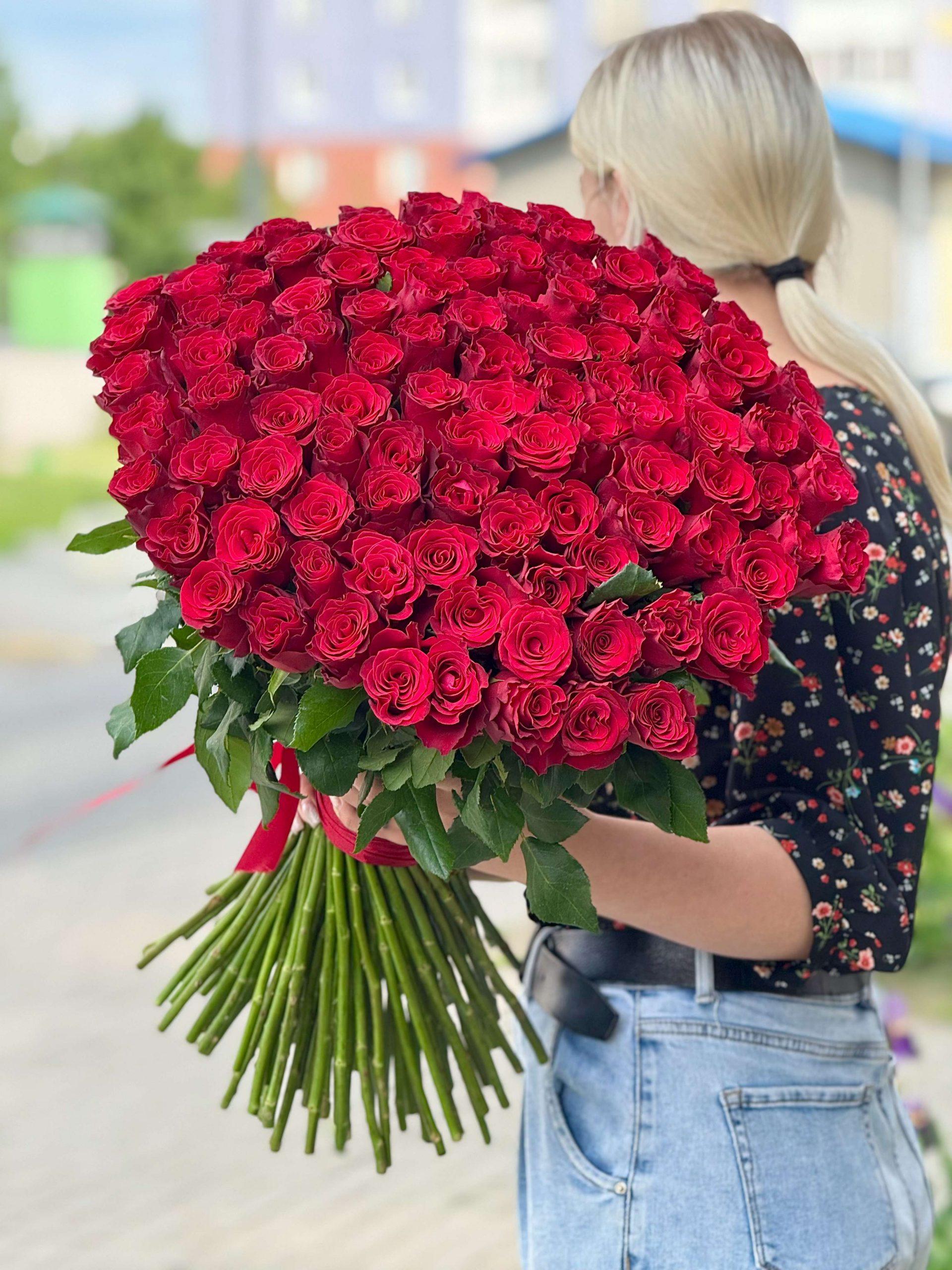 Bouquet of roses "Rhodes 101"