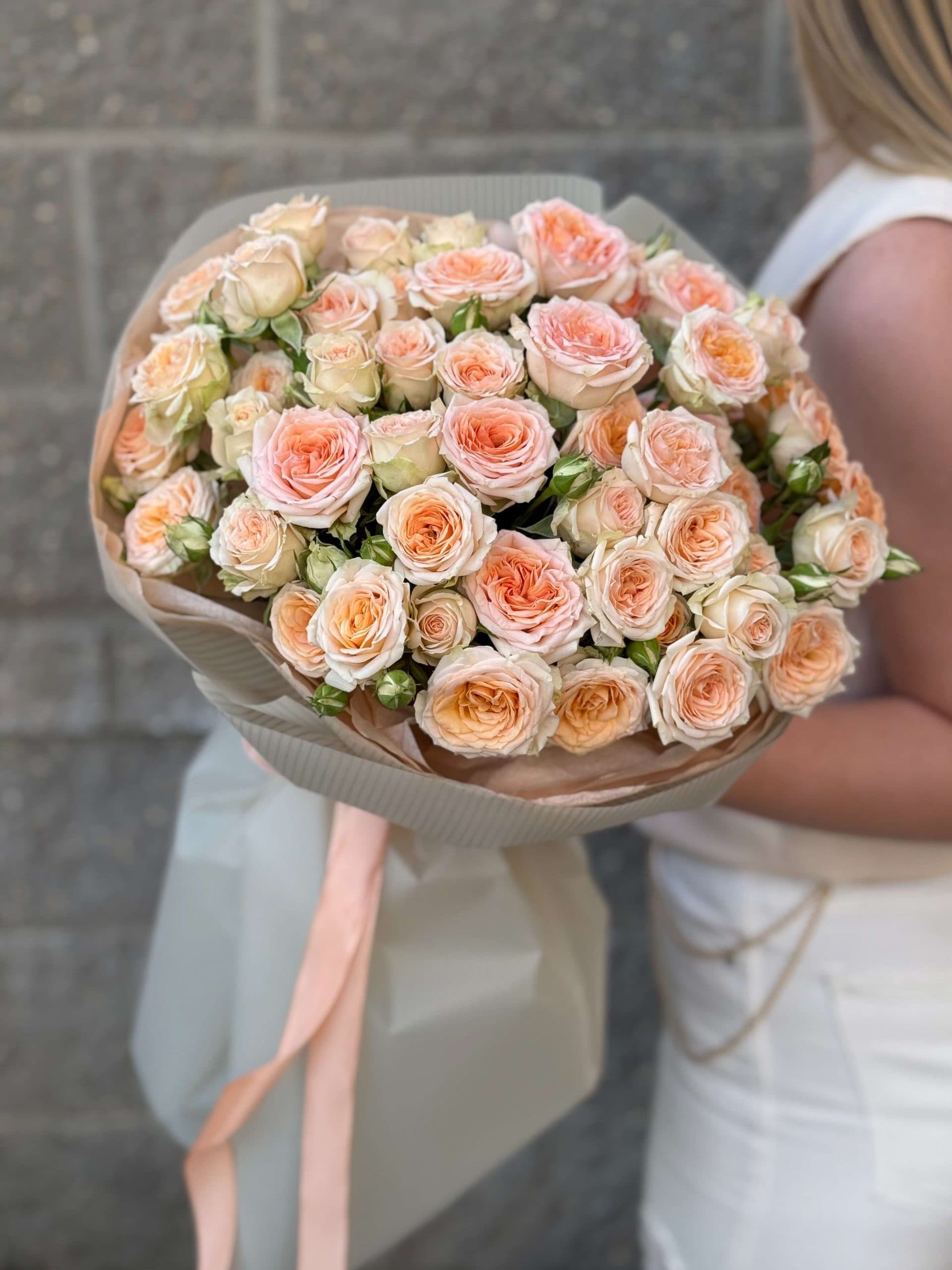 Bouquet of roses "Zemfira"