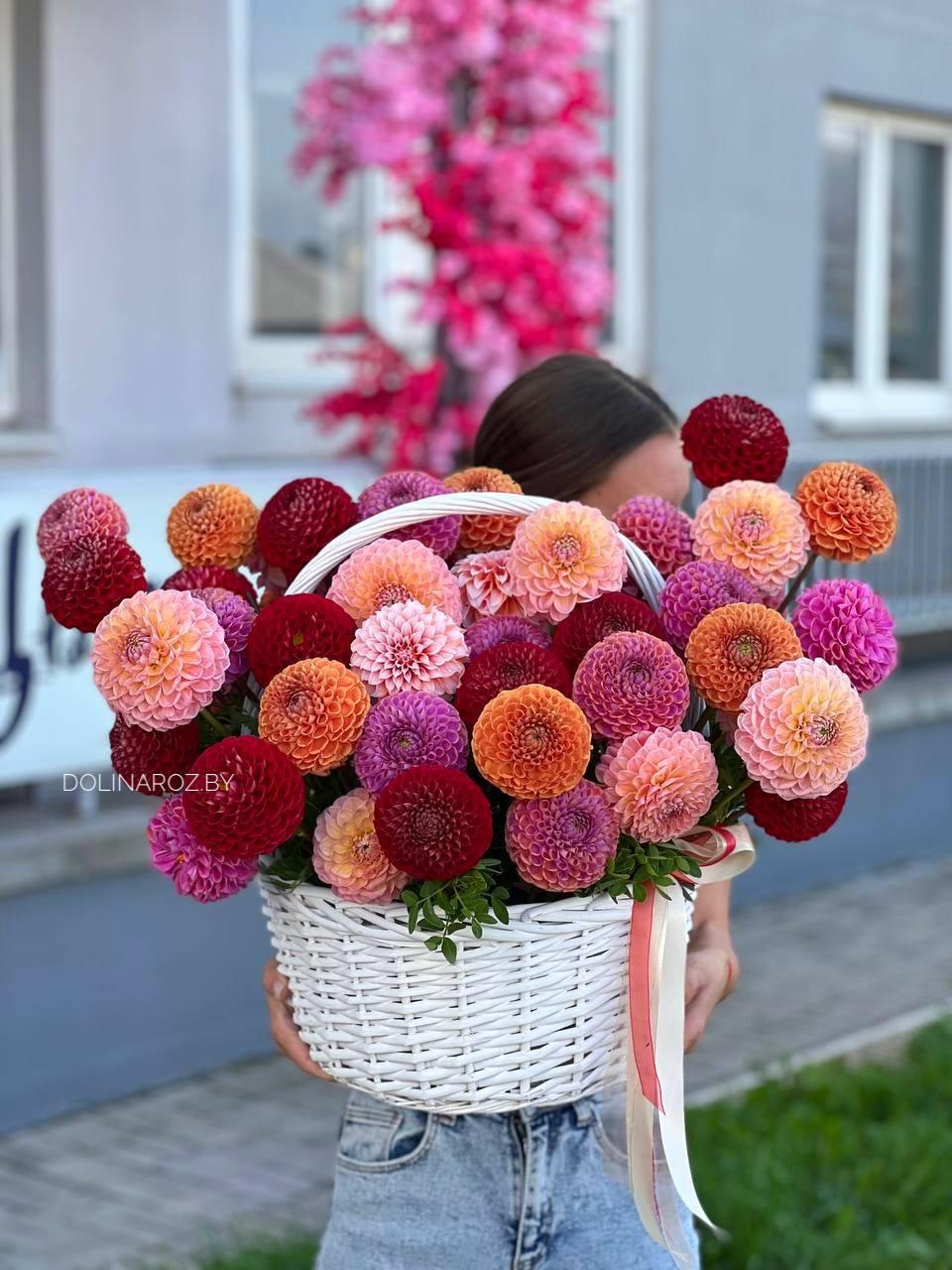 Basket with flowers "For your beloved"