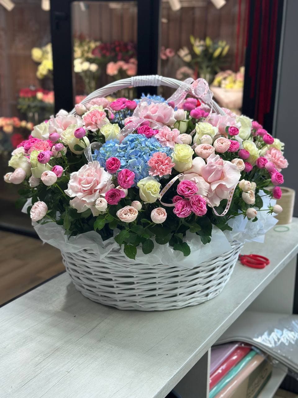 Корзина цветов "Шик"