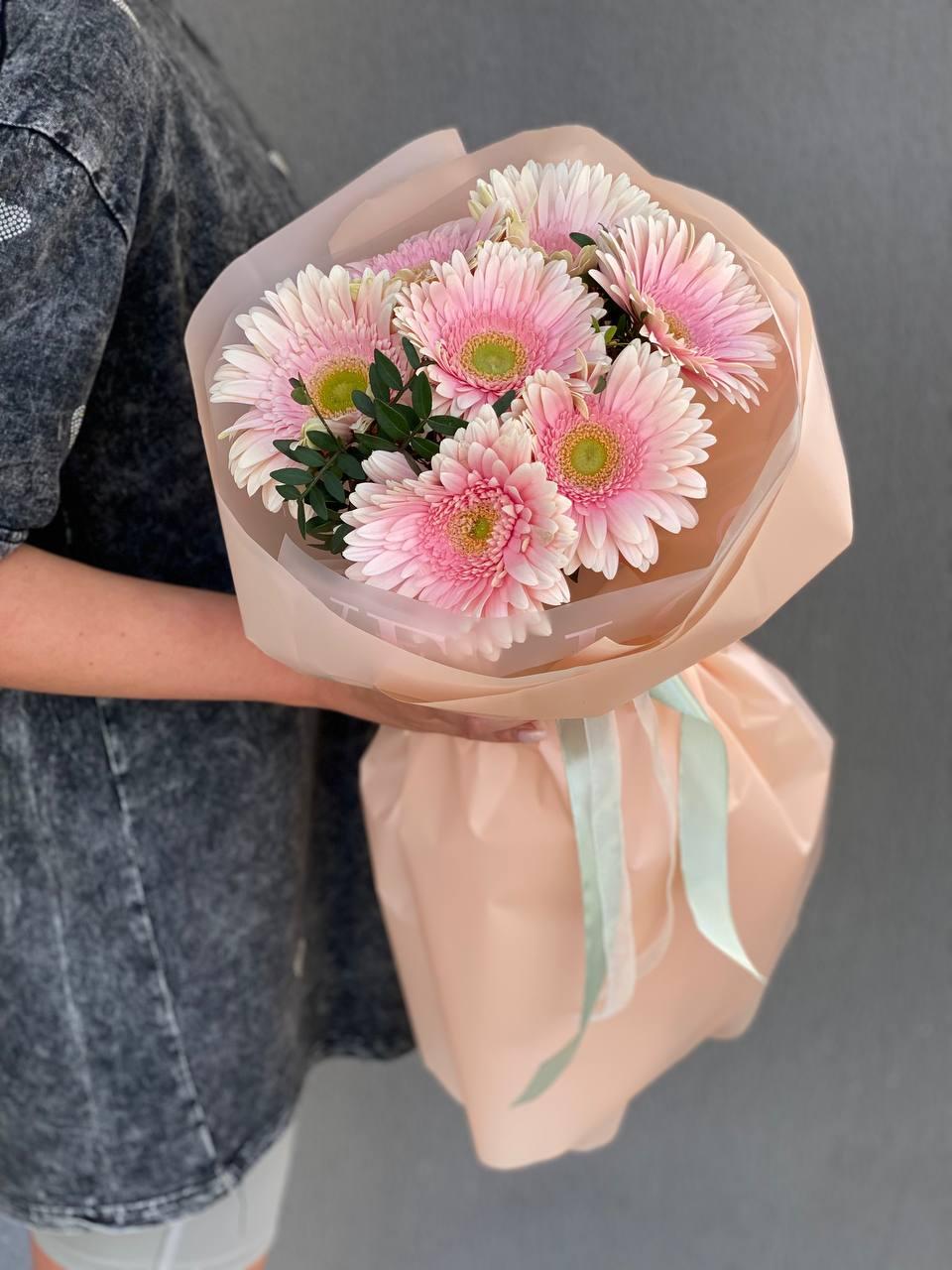 Bouquet of gerberas "Shine"