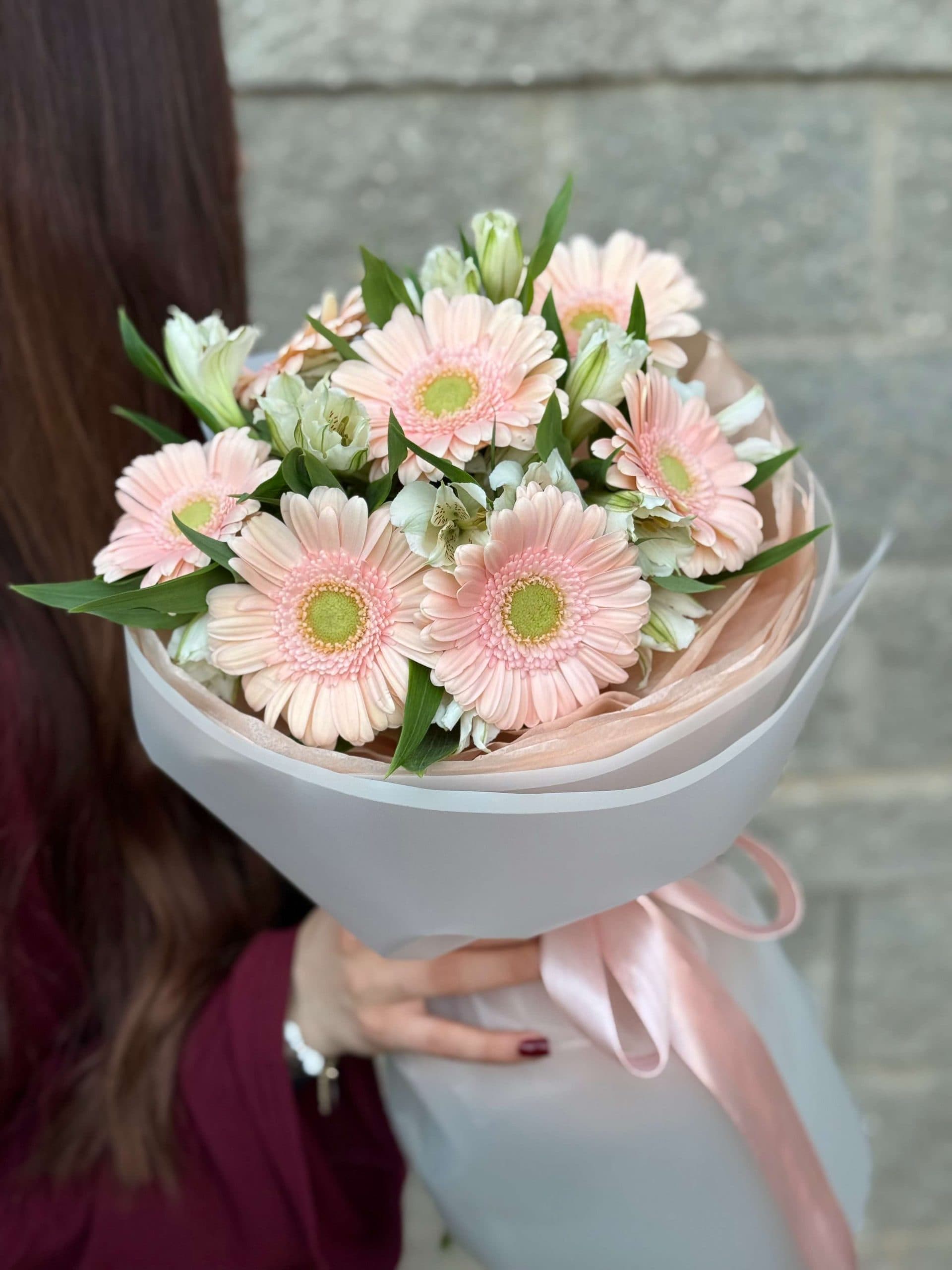 Bouquet of gerberas "Shine"