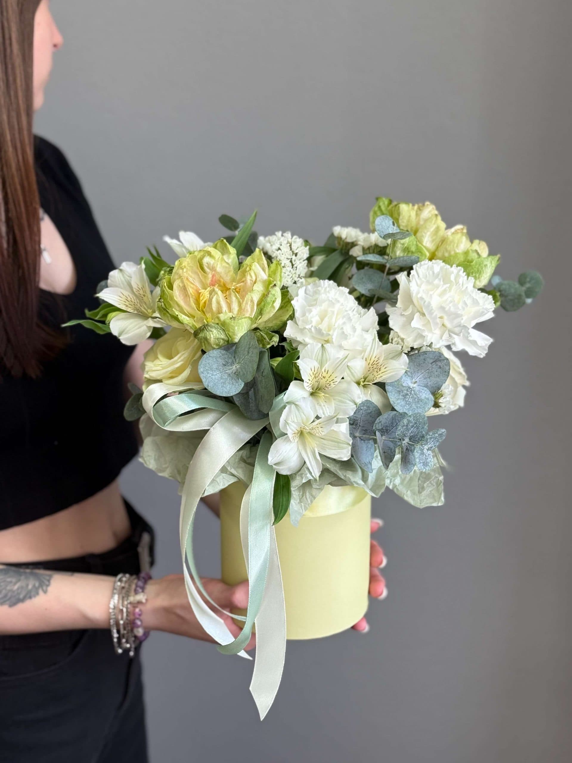Flower arrangement "Box No. 3"