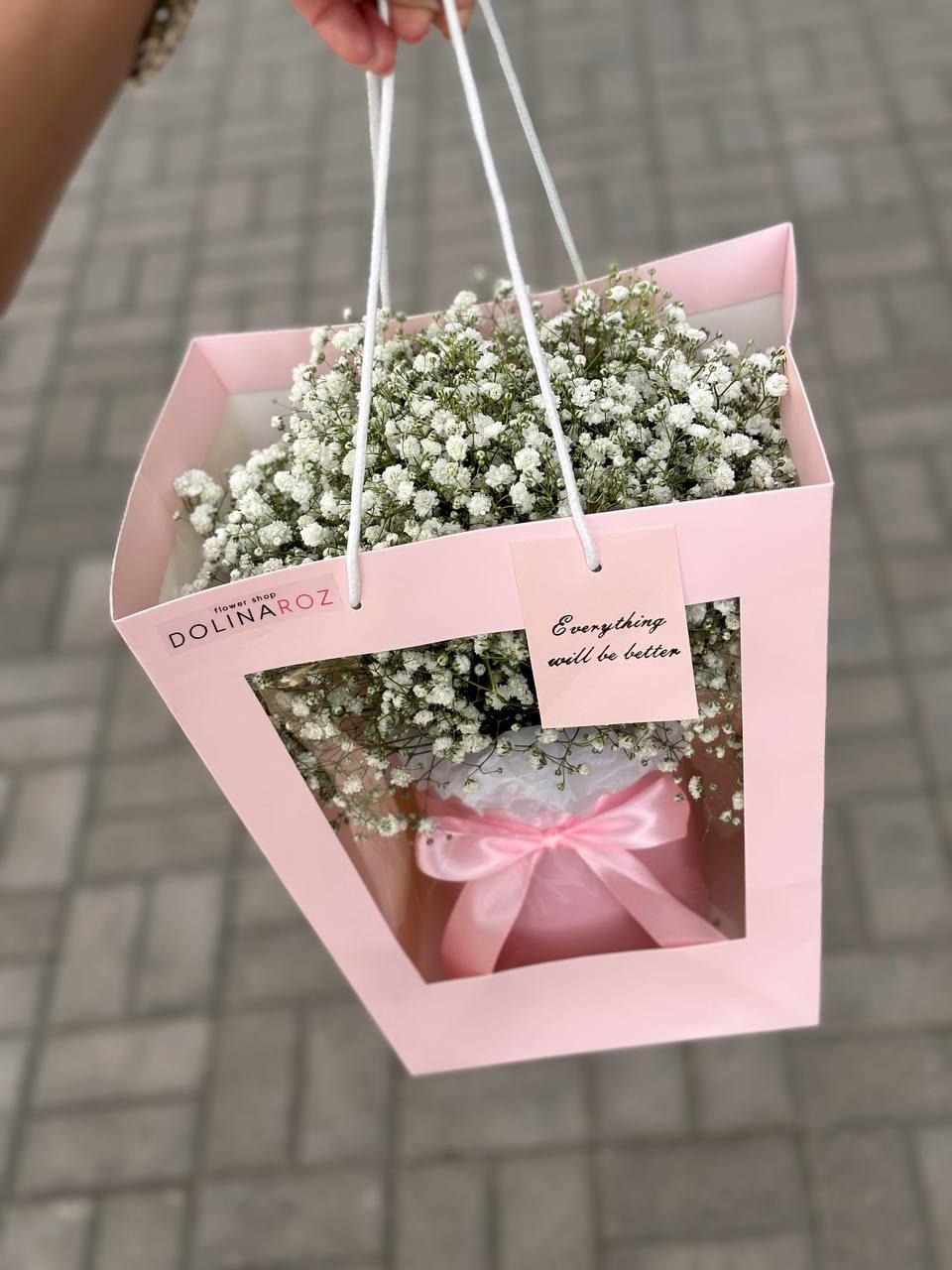 Box of gypsophila "White in pink"