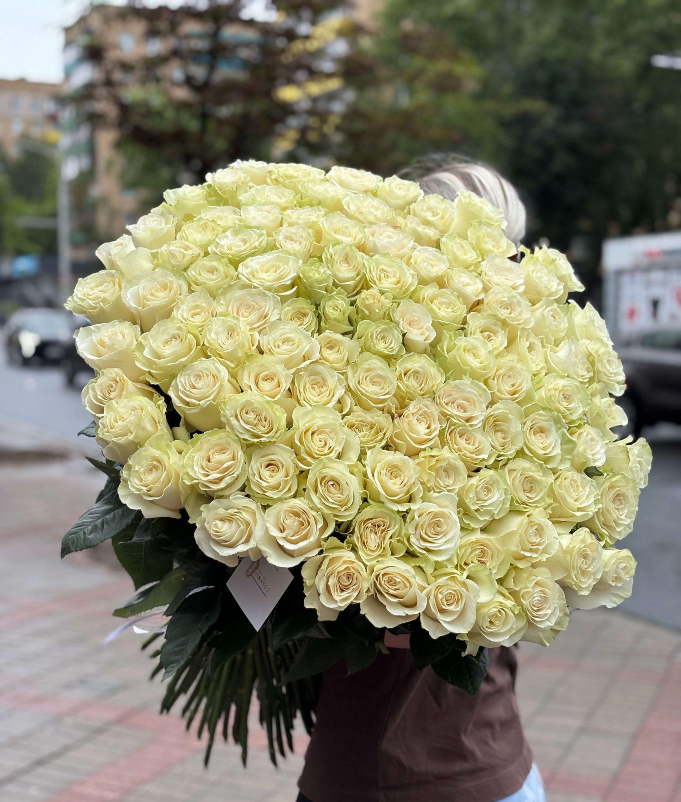 Букет роз "Мондиаль 101"