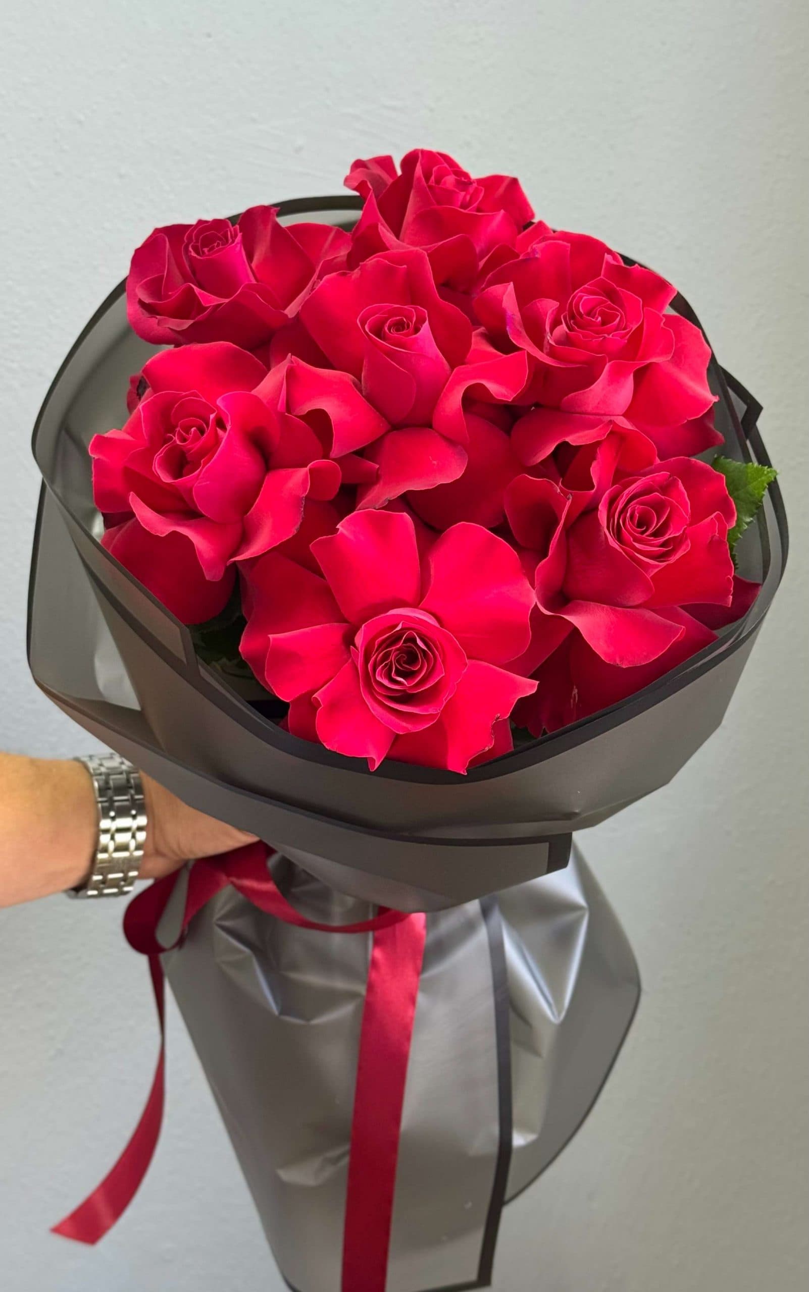 Bouquet of French roses "Red 7"