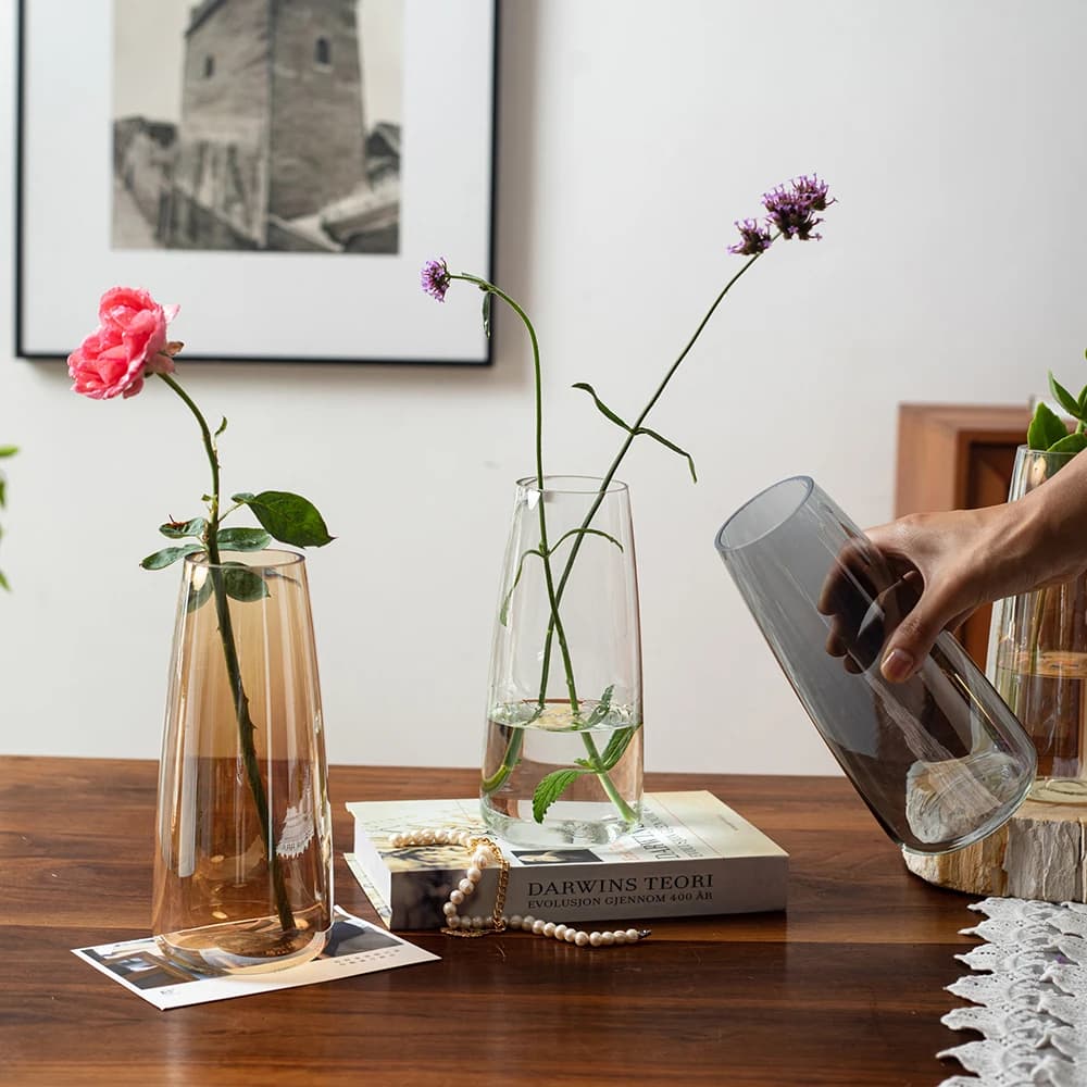 Ваза стеклянная 6,5*22 см, янтарный