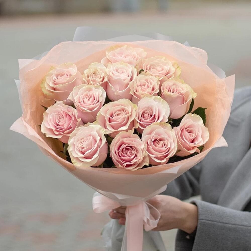 Букет роз "Пинк Мондиаль 15 с оформлением"