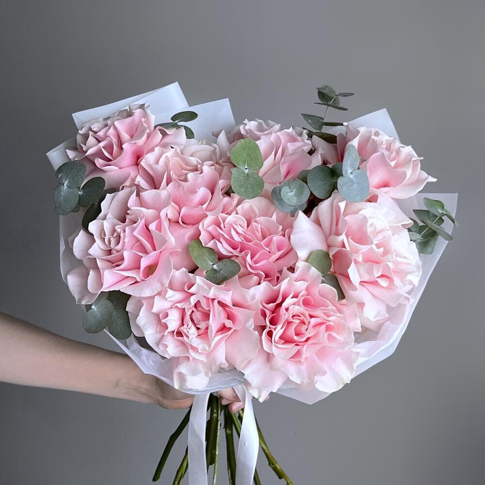 Букет французских роз "9 Пинк Мондиаль+эвкалипт Цинерия"