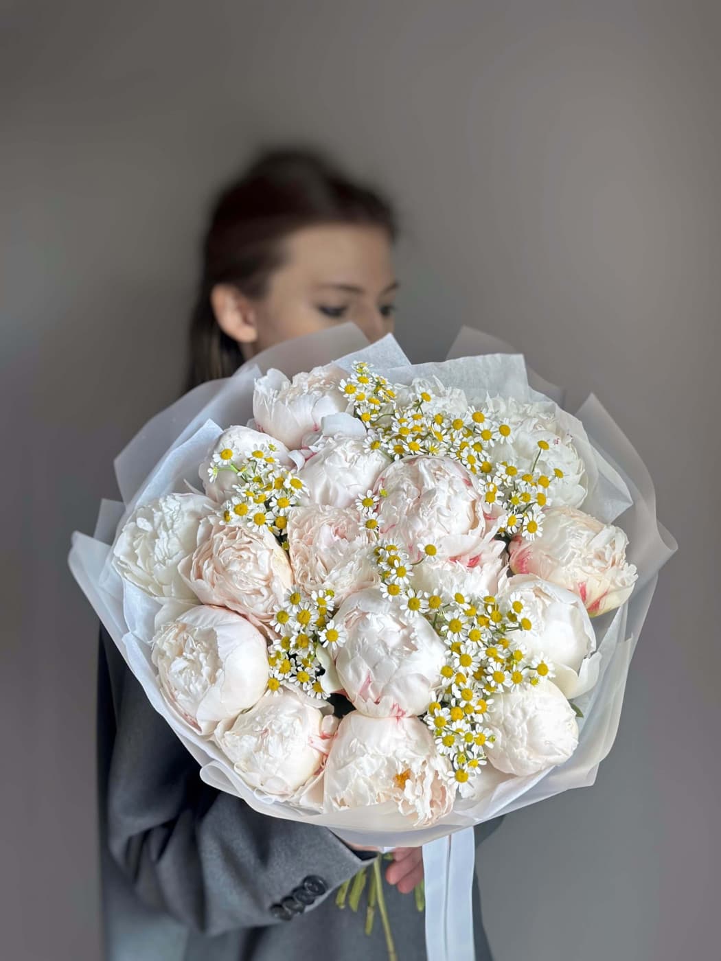 Составной букет "Пионы с ромашками"