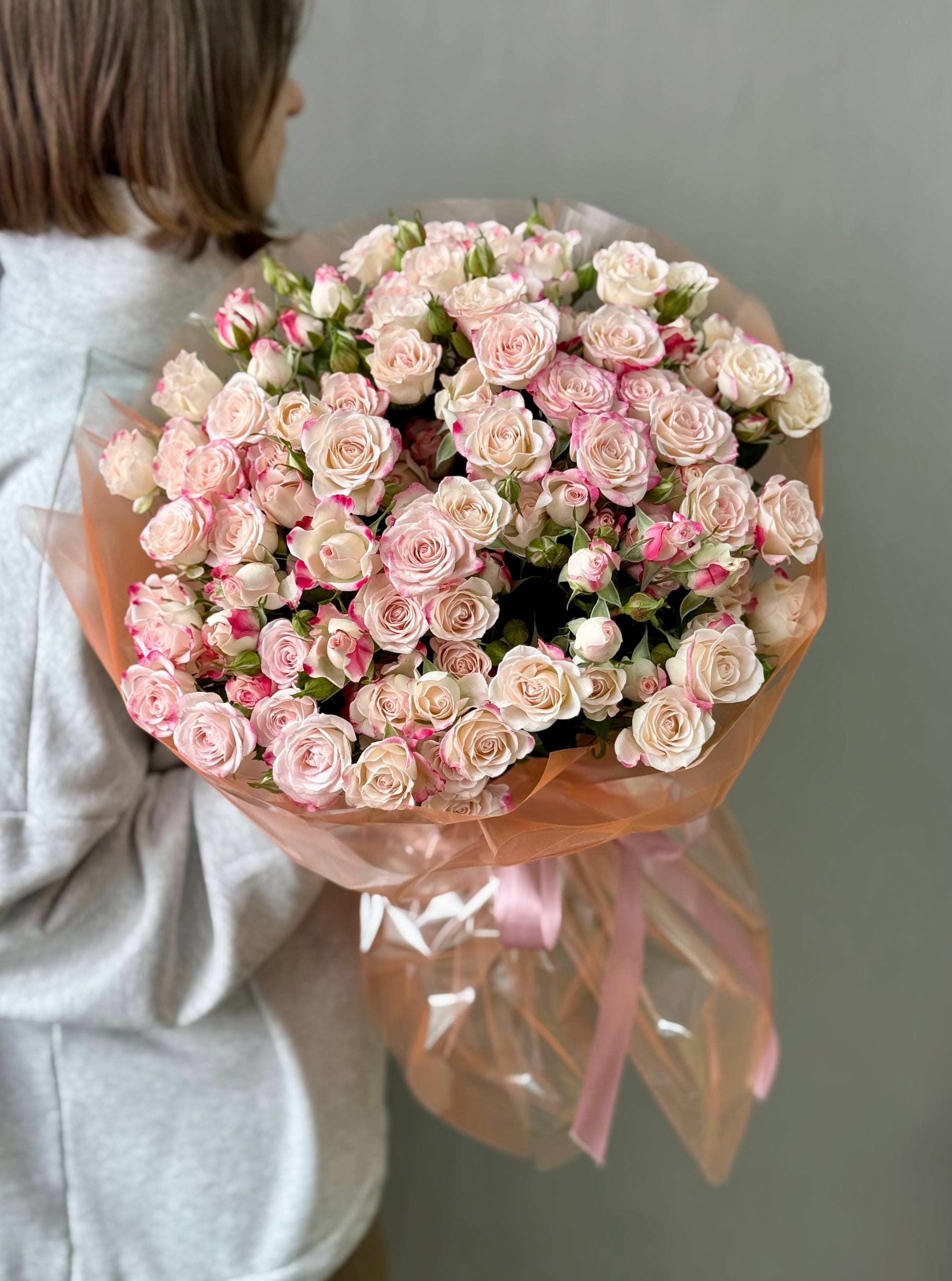 Букет кустовых роз "Рефлекс 21"