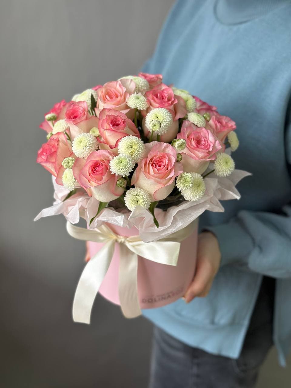 Цветы в коробке "Джумилия и Ньютон"