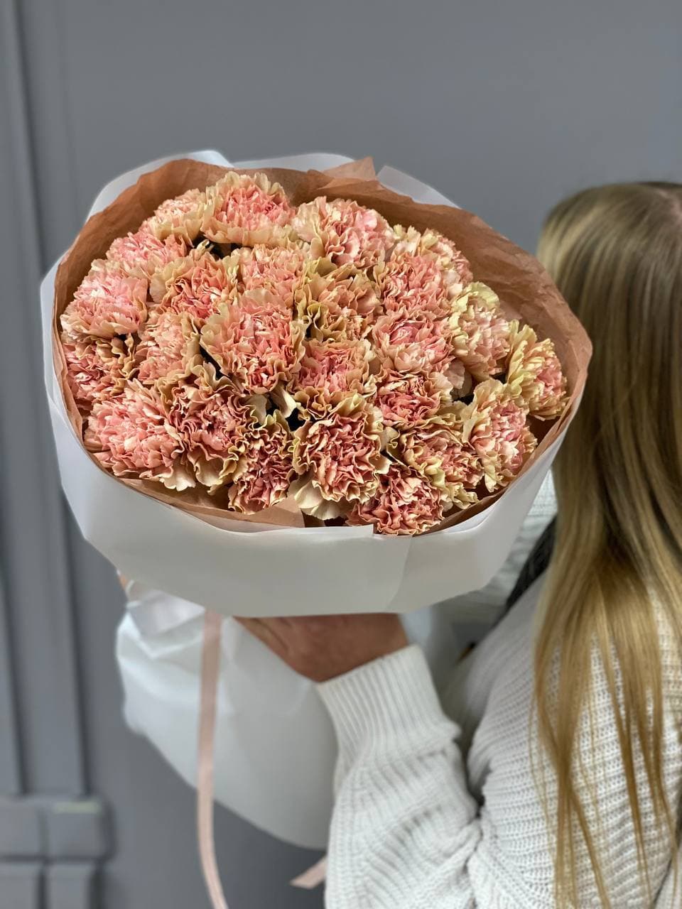 Букет гвоздик "25 Леге"