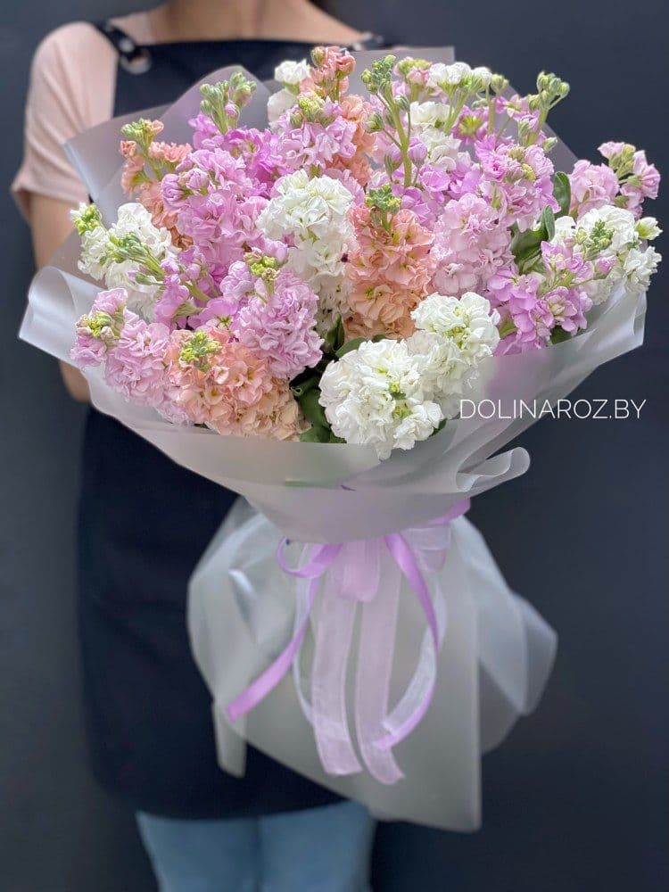 Bouquet of matthiola "Lillian"