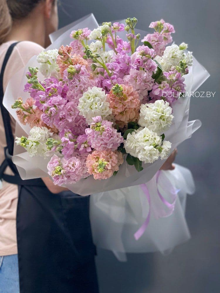Bouquet of matthiola "Lillian"