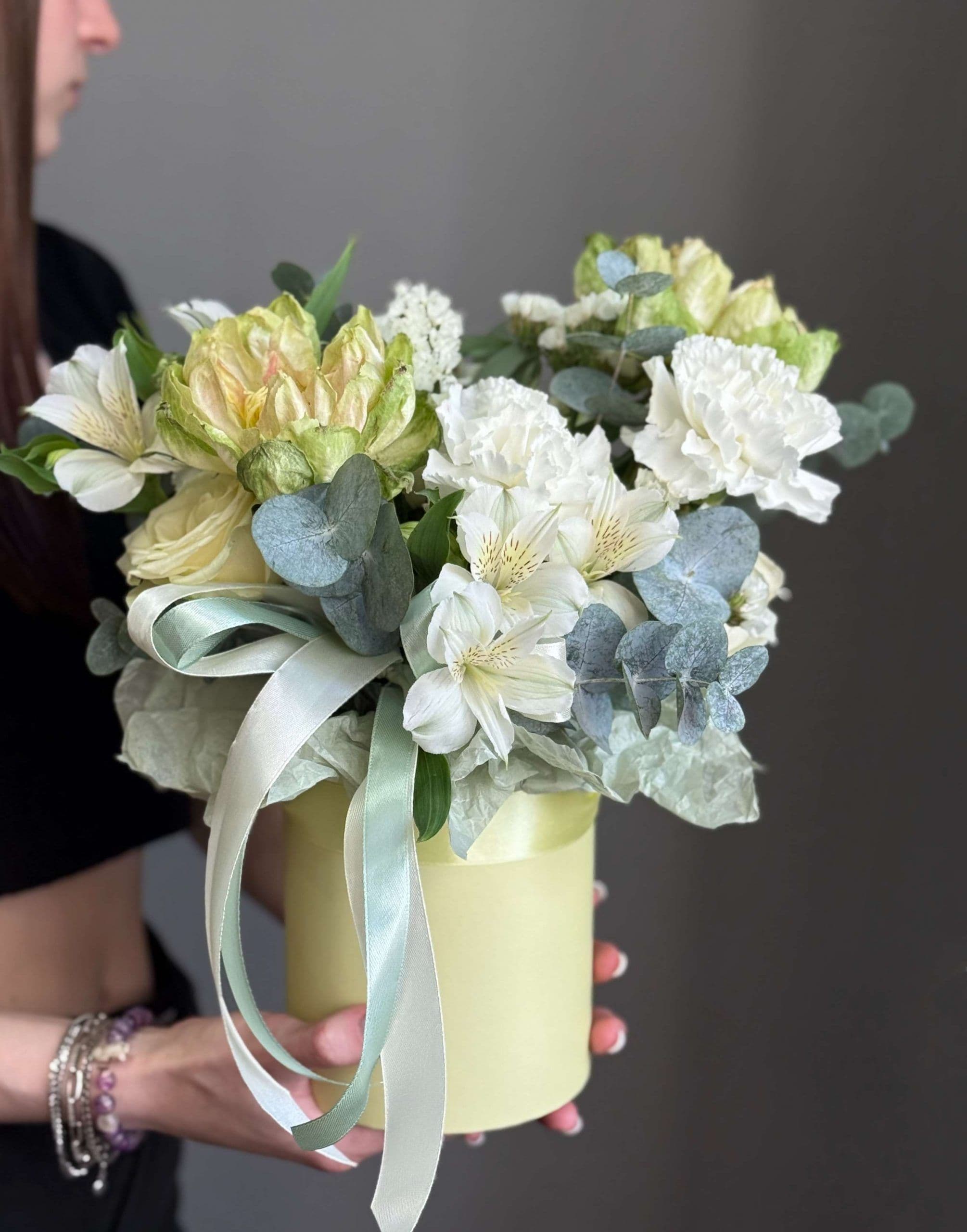 Flower arrangement "Box No. 3"