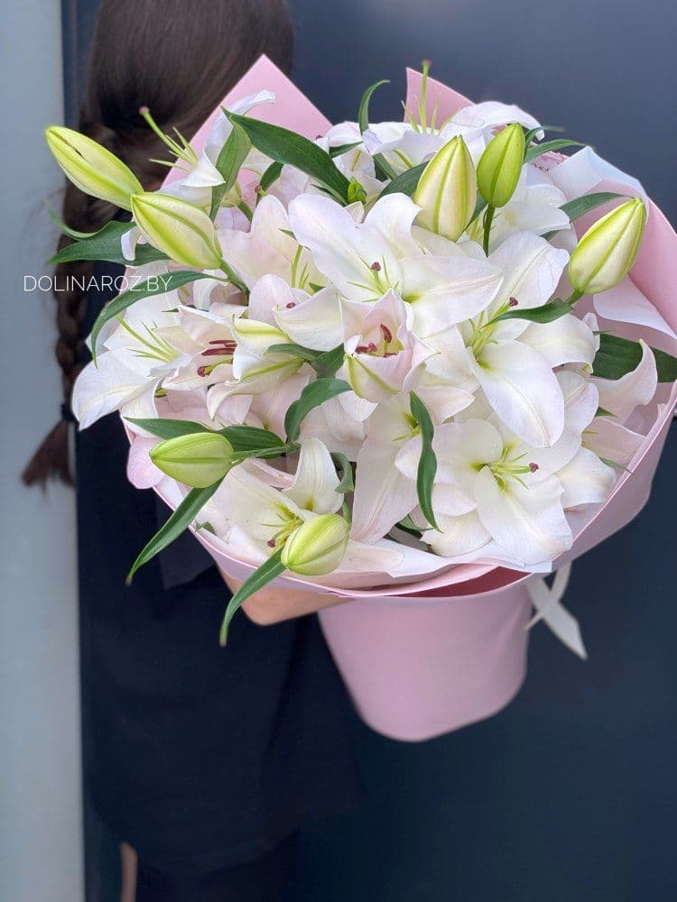Bouquet of lilies "Fragrant wine"
