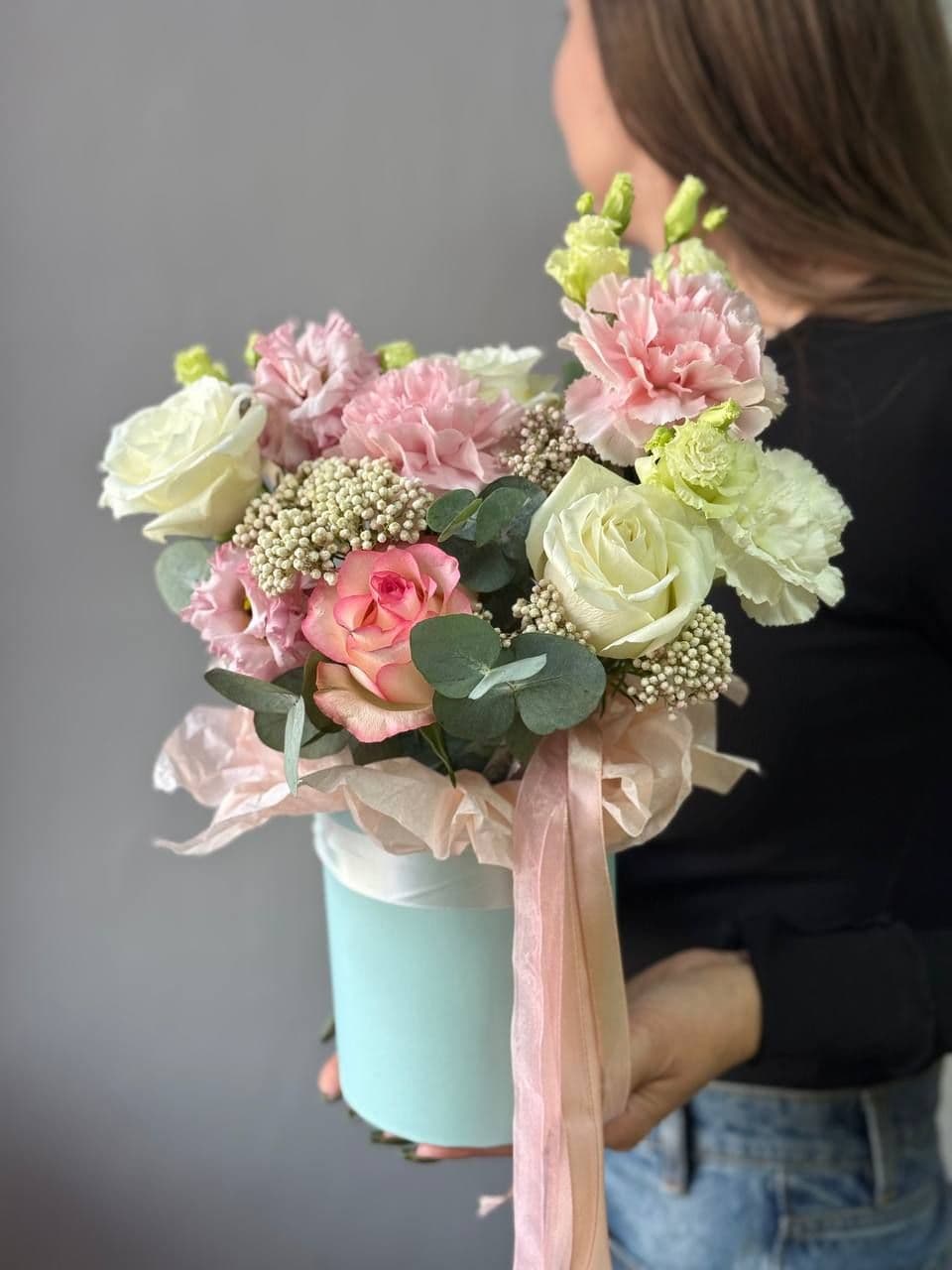 Flower arrangement "Box No. 6"