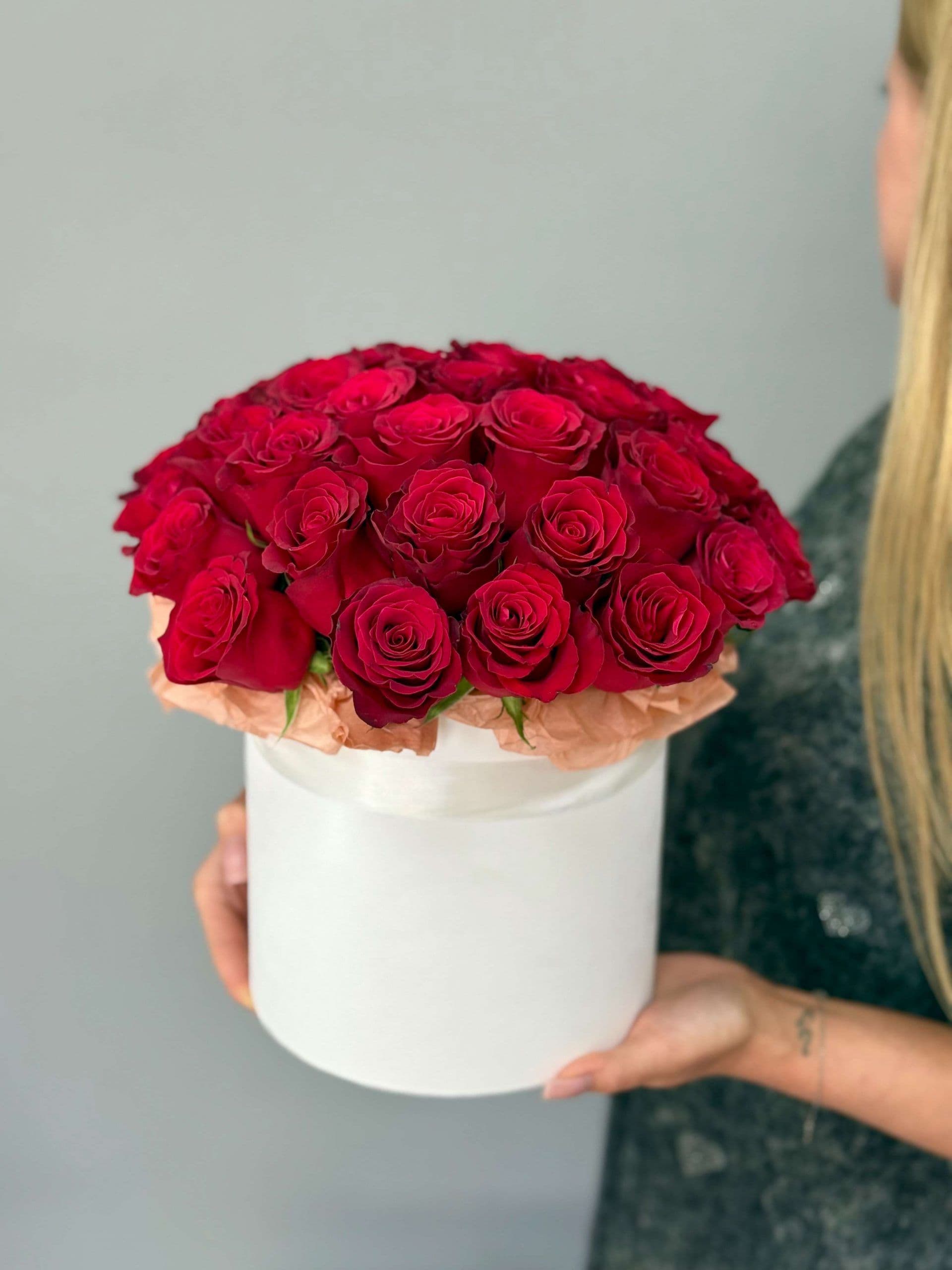 Roses in a box "Rhodes 35"