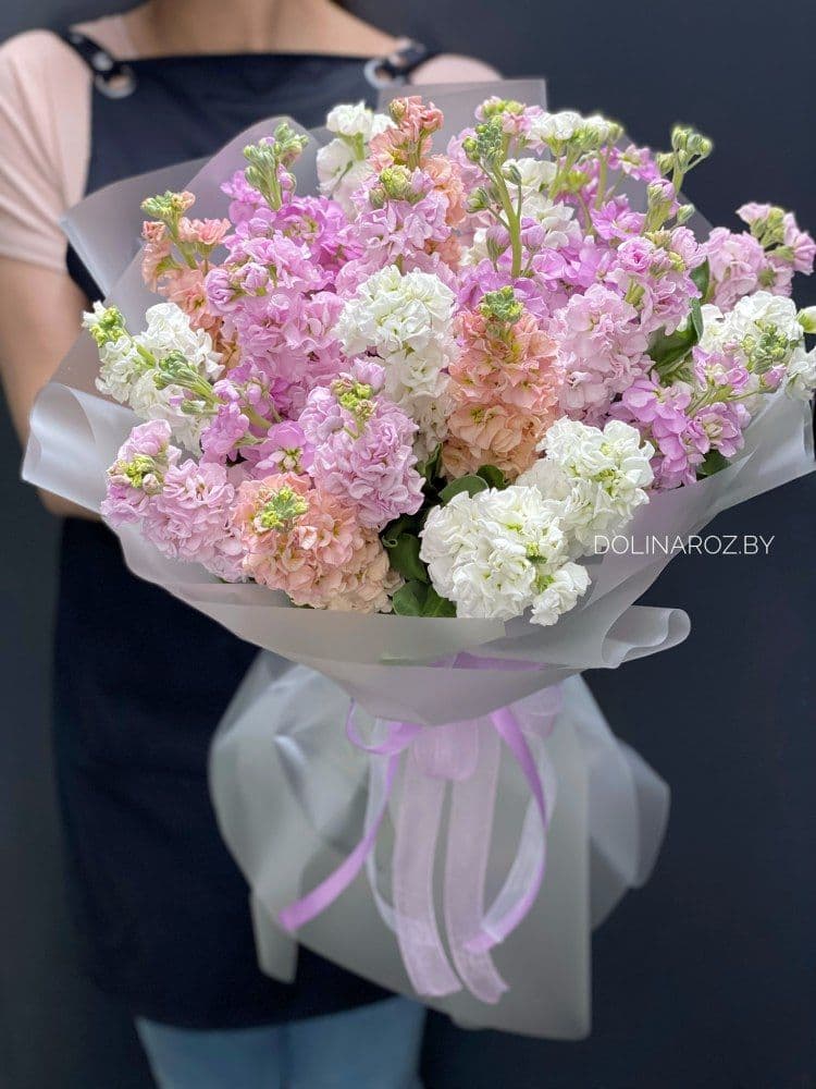 Bouquet of matthiola "Lillian"