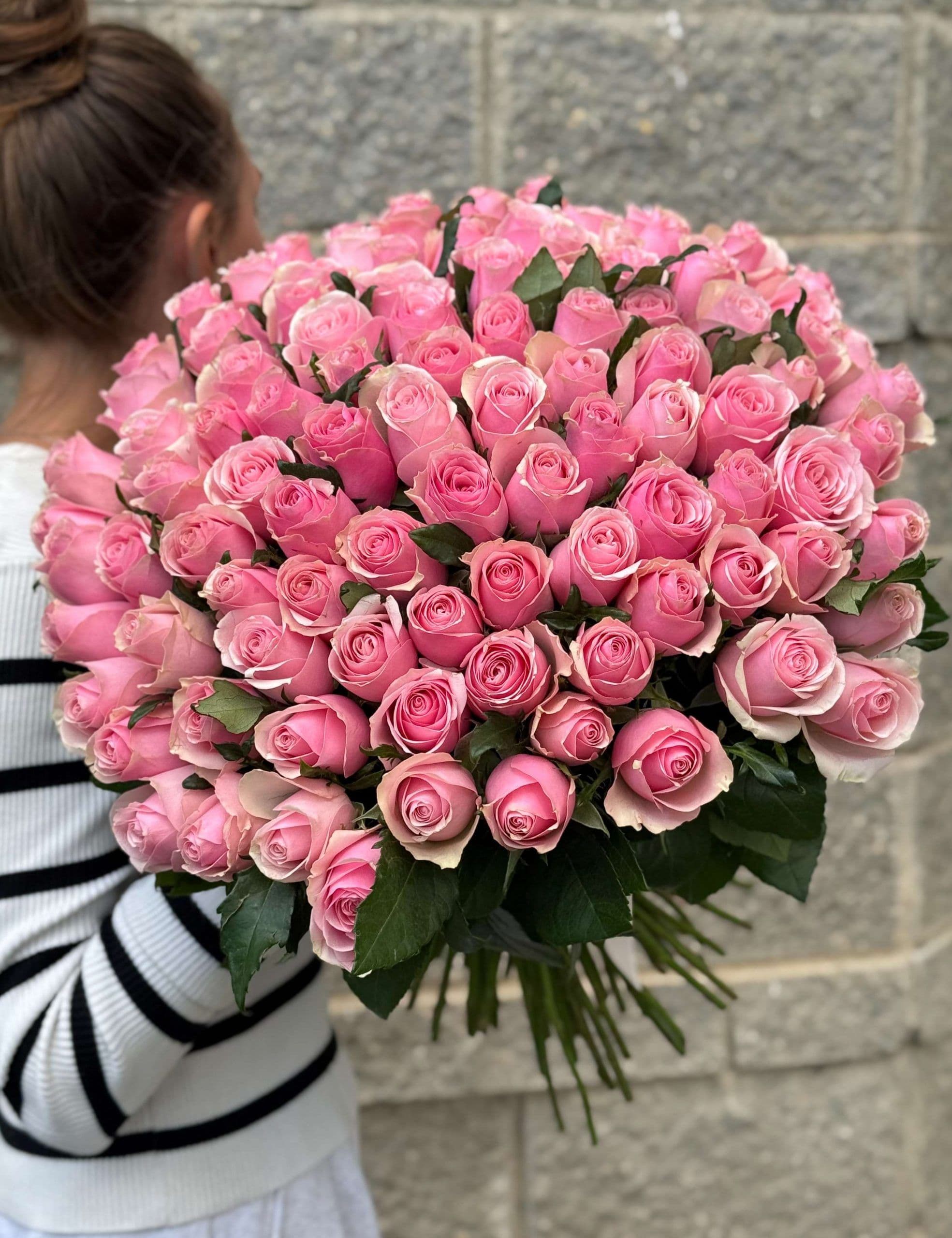 Bouquet of roses "Aurora"