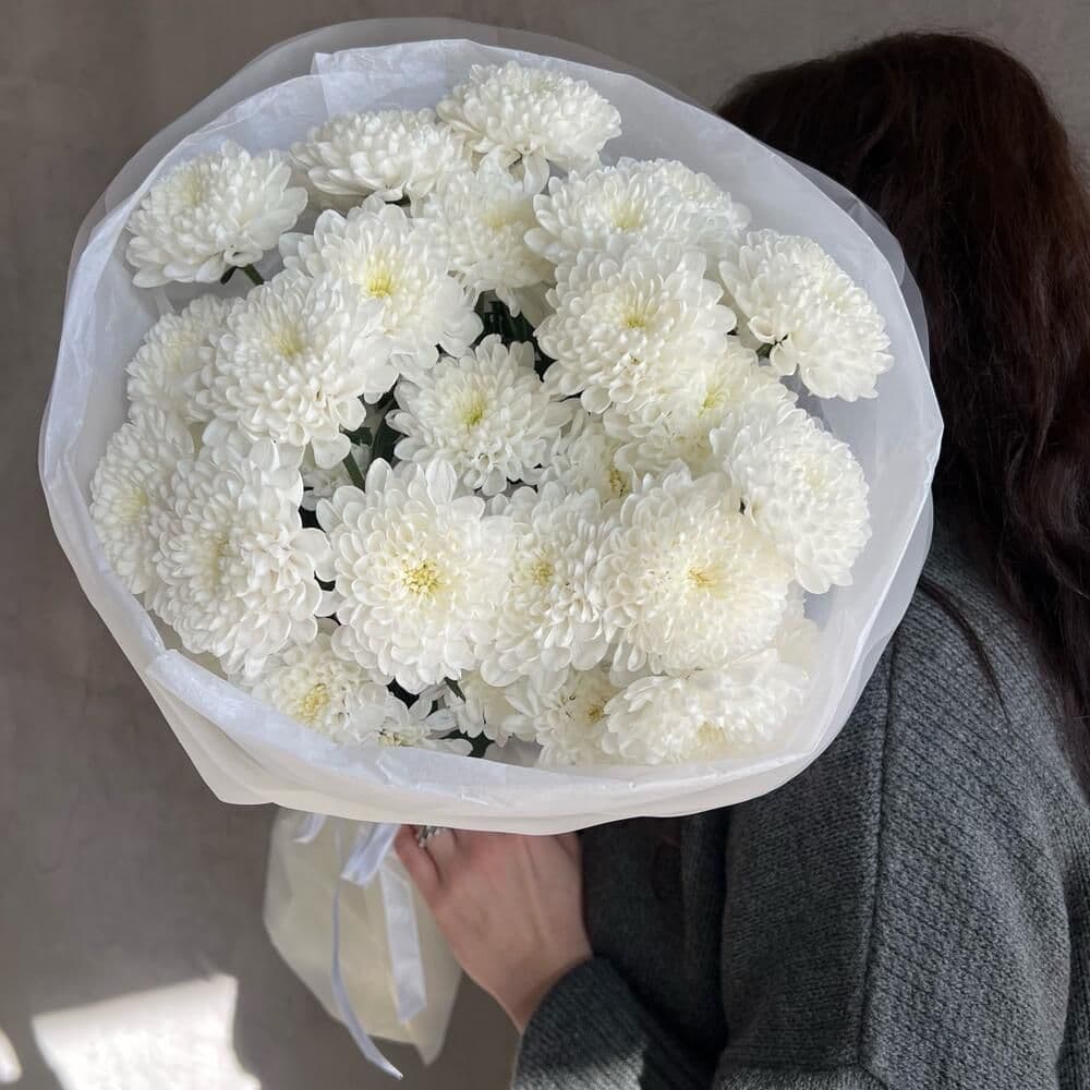 Bouquet of chrysanthemums "5 Altai"