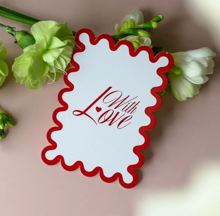 Фотокарточка "With Love. Волнистая"