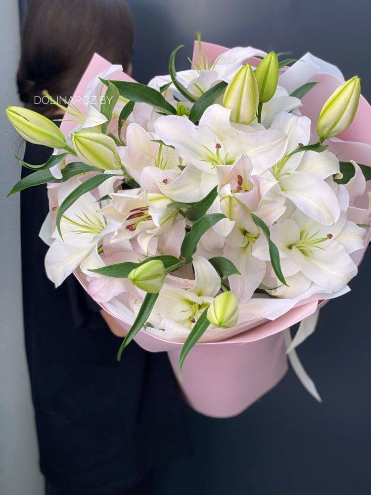 Bouquet of lilies "Fragrant wine"