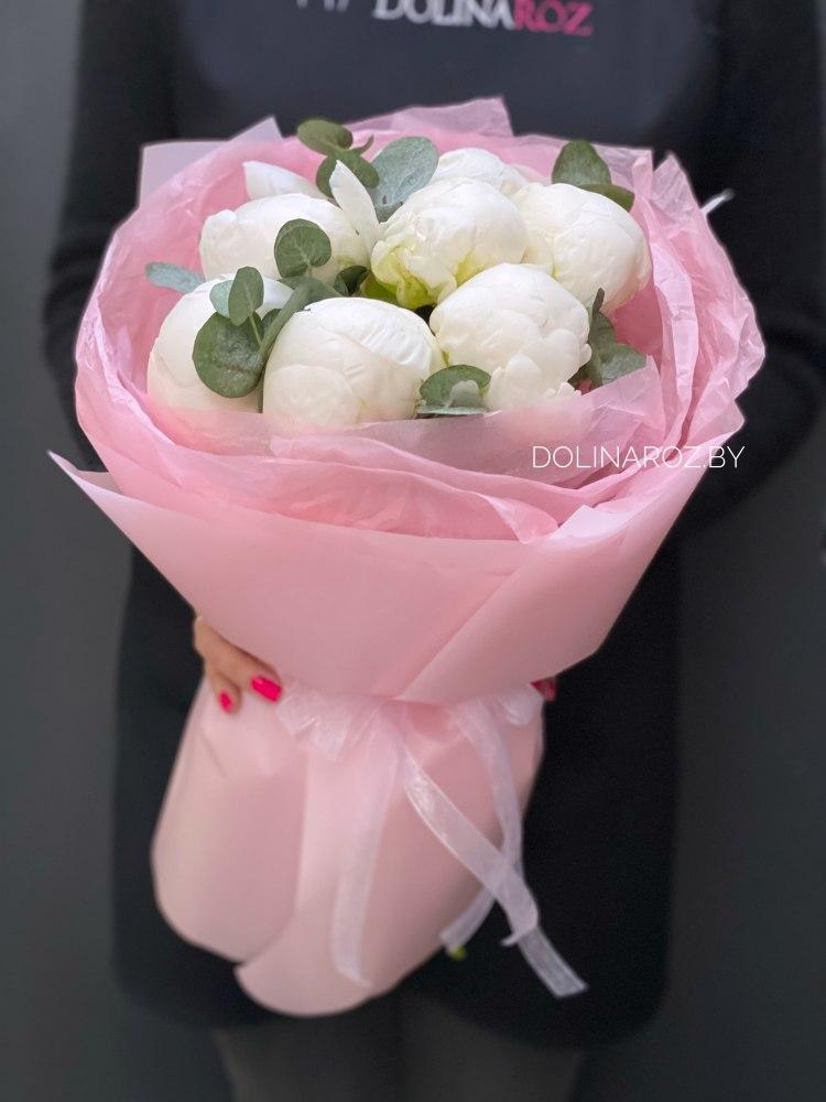 Bouquet of peonies "Mickey"