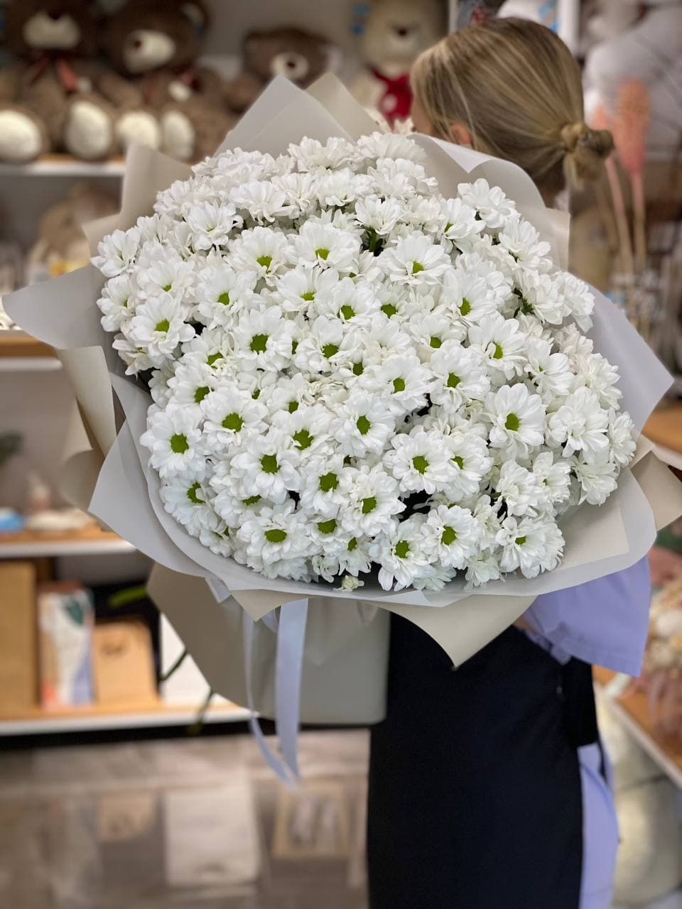 19 ромашковых хризантем "Ромашковый вечер"