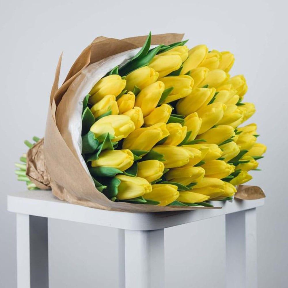 Bouquet of tulips "Yellow in craft"