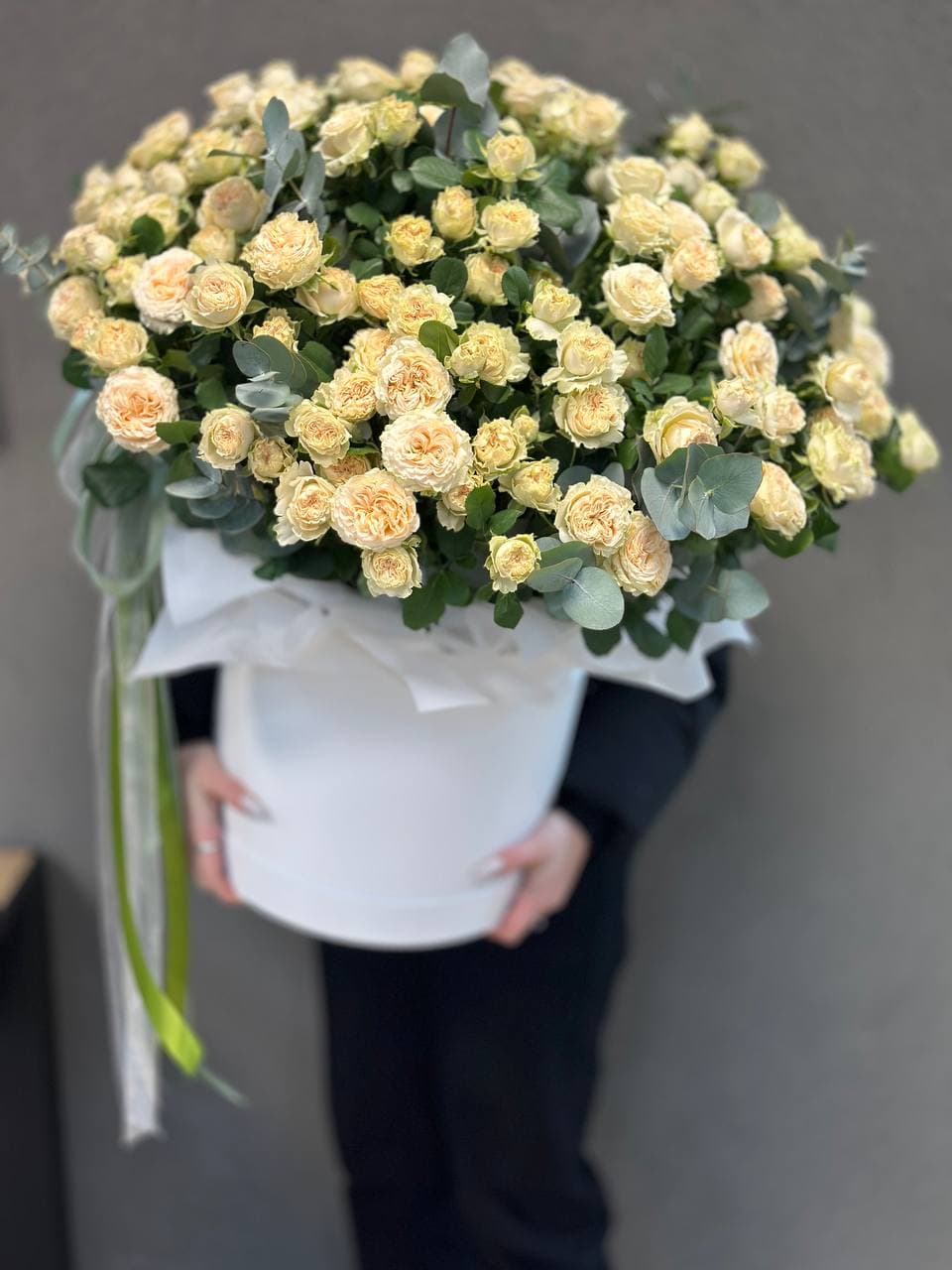 Розы в коробке "Адель"