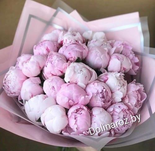 Bouquet of peonies "Into the heart"