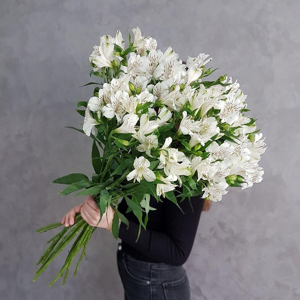Bouquet of alstroemerias "Solo"