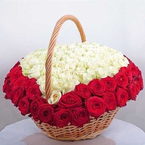 Roses in a basket "Heart"