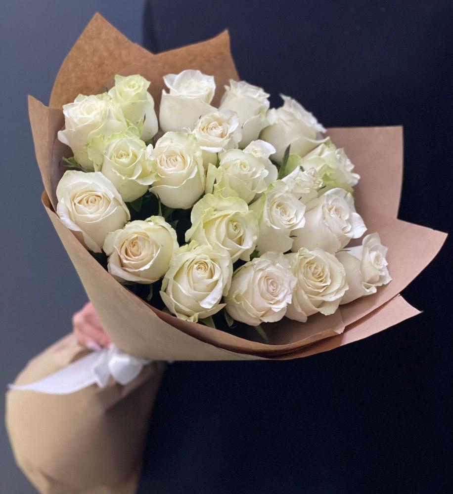 Bouquet of roses "White Lady"