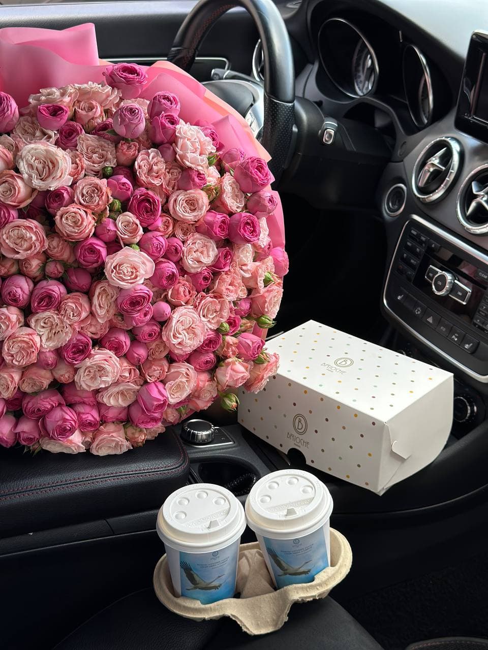 Букет кустовых роз "Пионовидный микс"