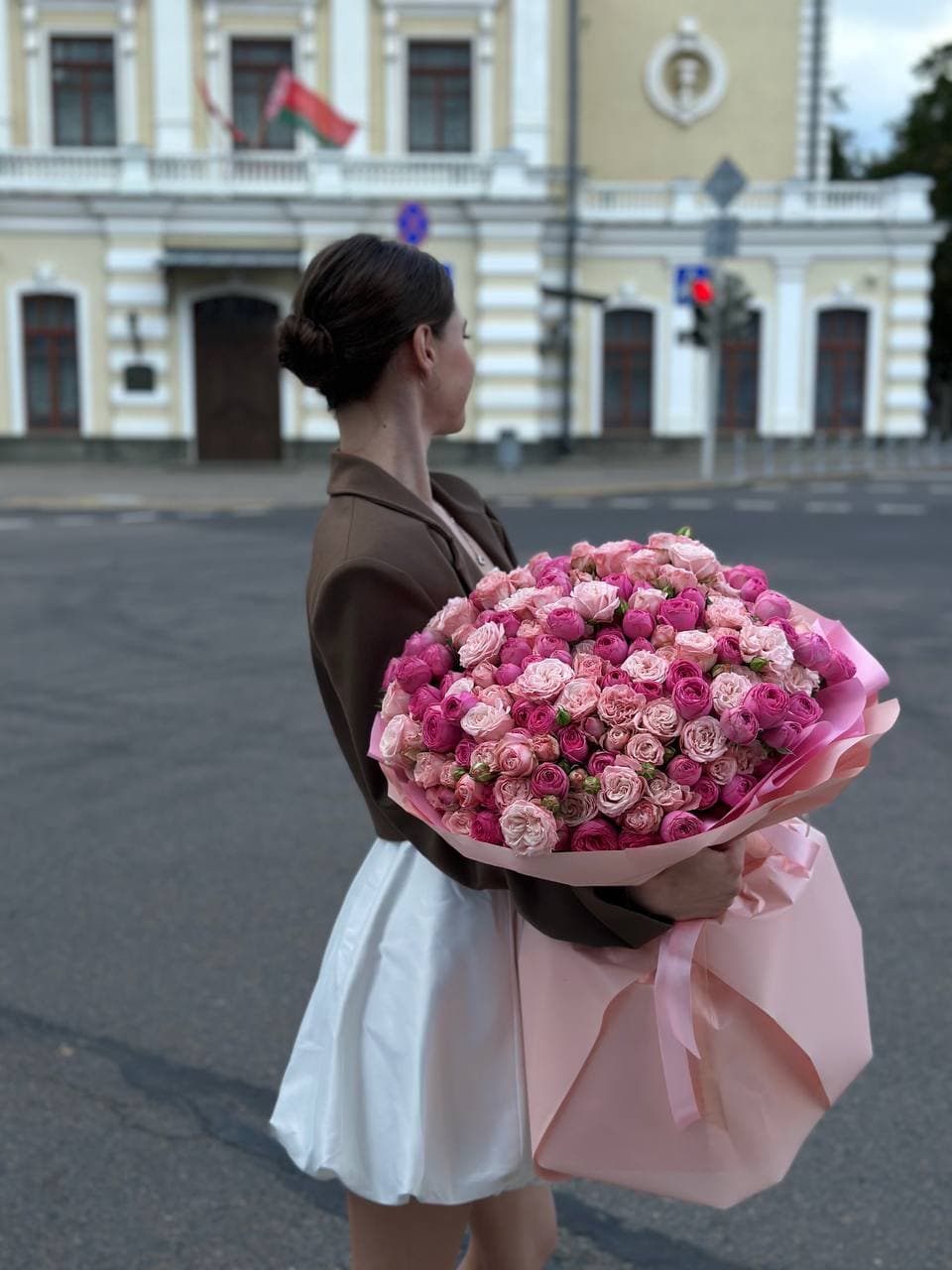 Букет кустовых роз "Пионовидный микс"