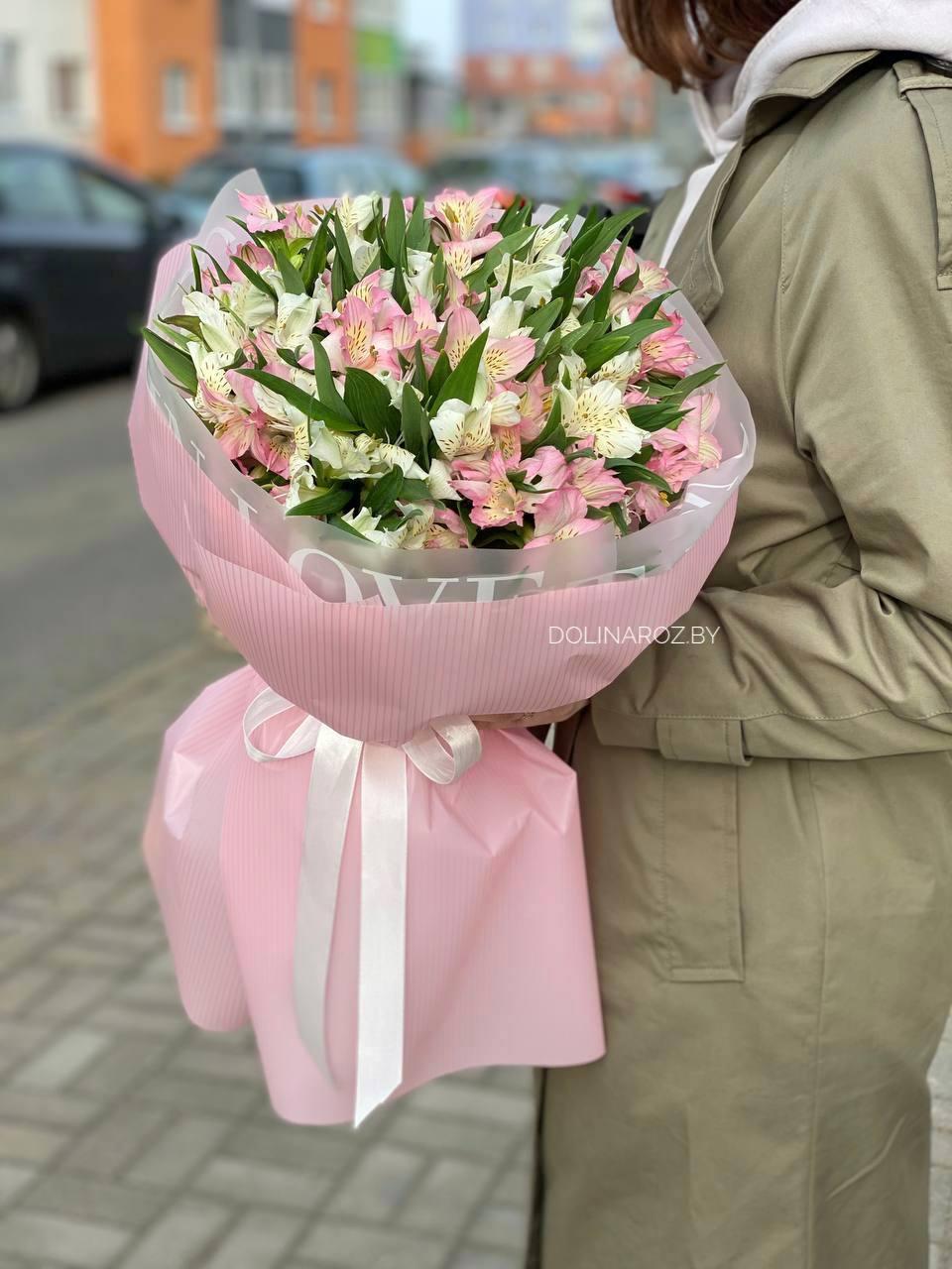 Bouquet of alstroemerias "White-pink mix 21"