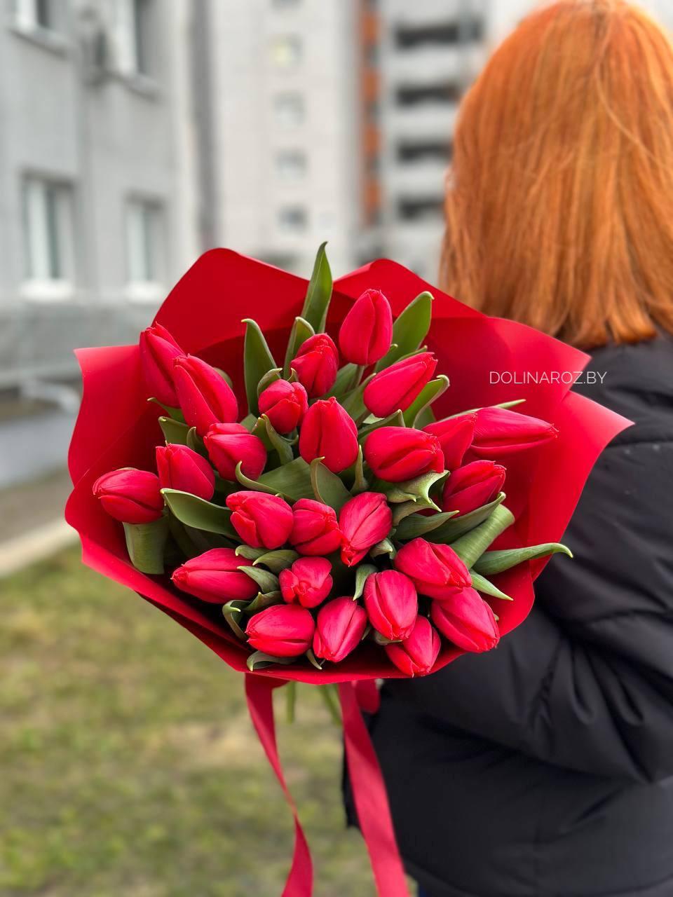 Bouquet of tulips "Red style"