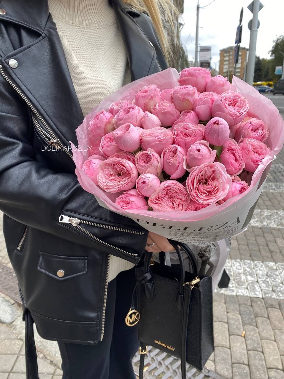 Букет кустовых роз "Розовая глазурь"