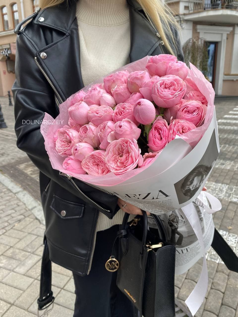 Букет кустовых роз "Розовая глазурь"