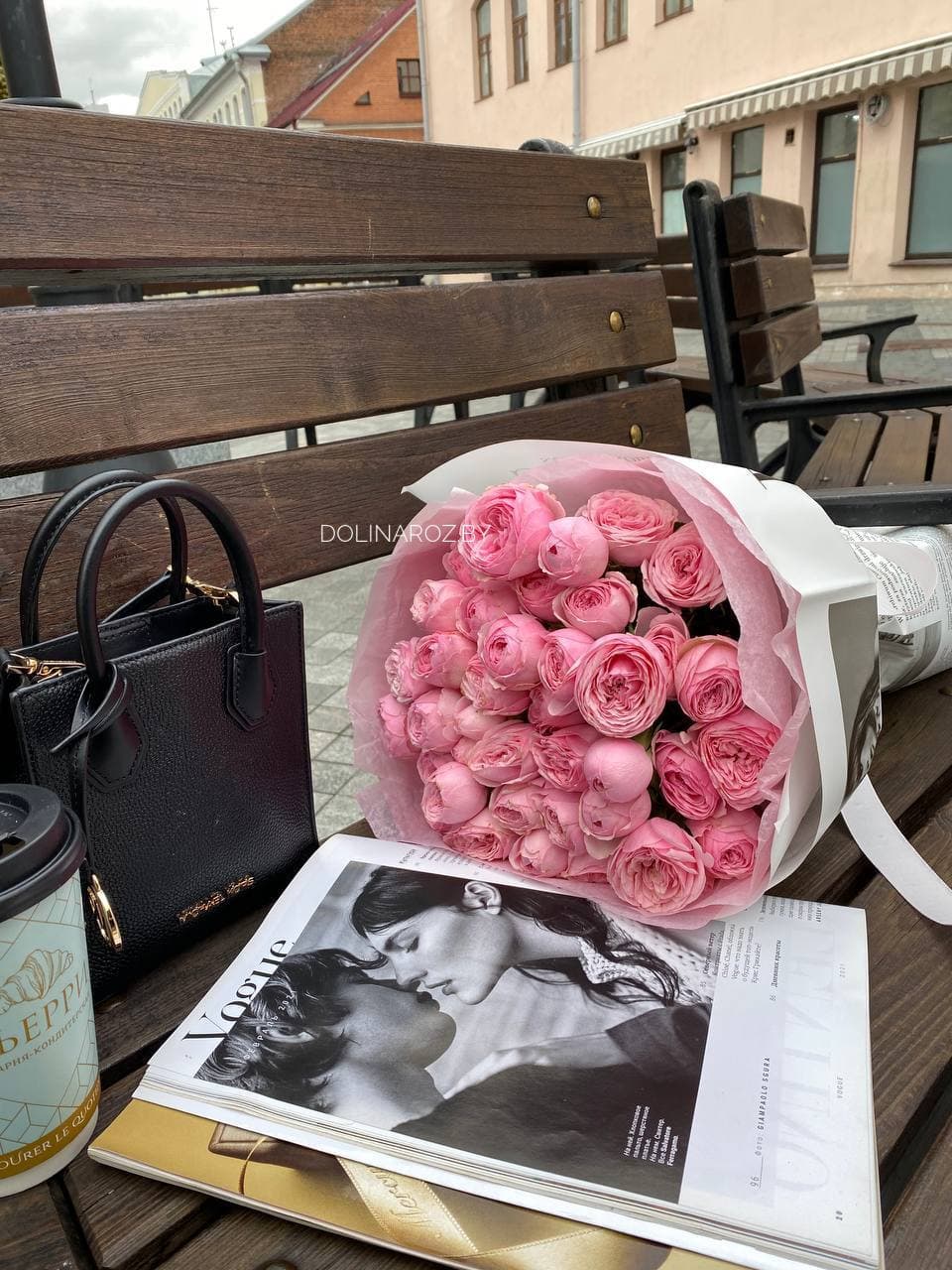 Букет кустовых роз "Розовая глазурь"