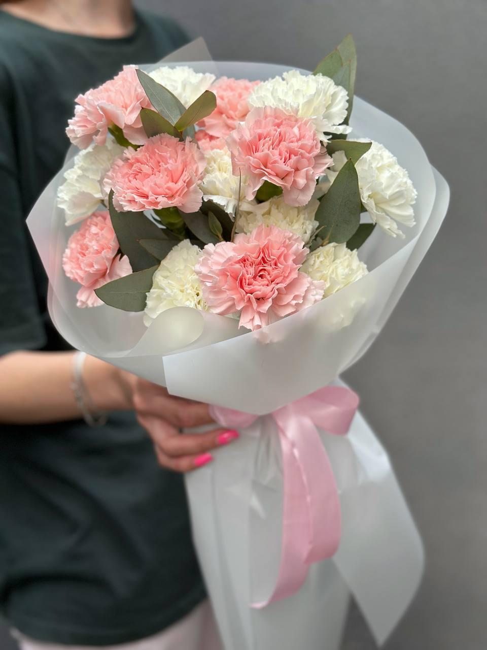 Bouquet of dianthus "Ricky"