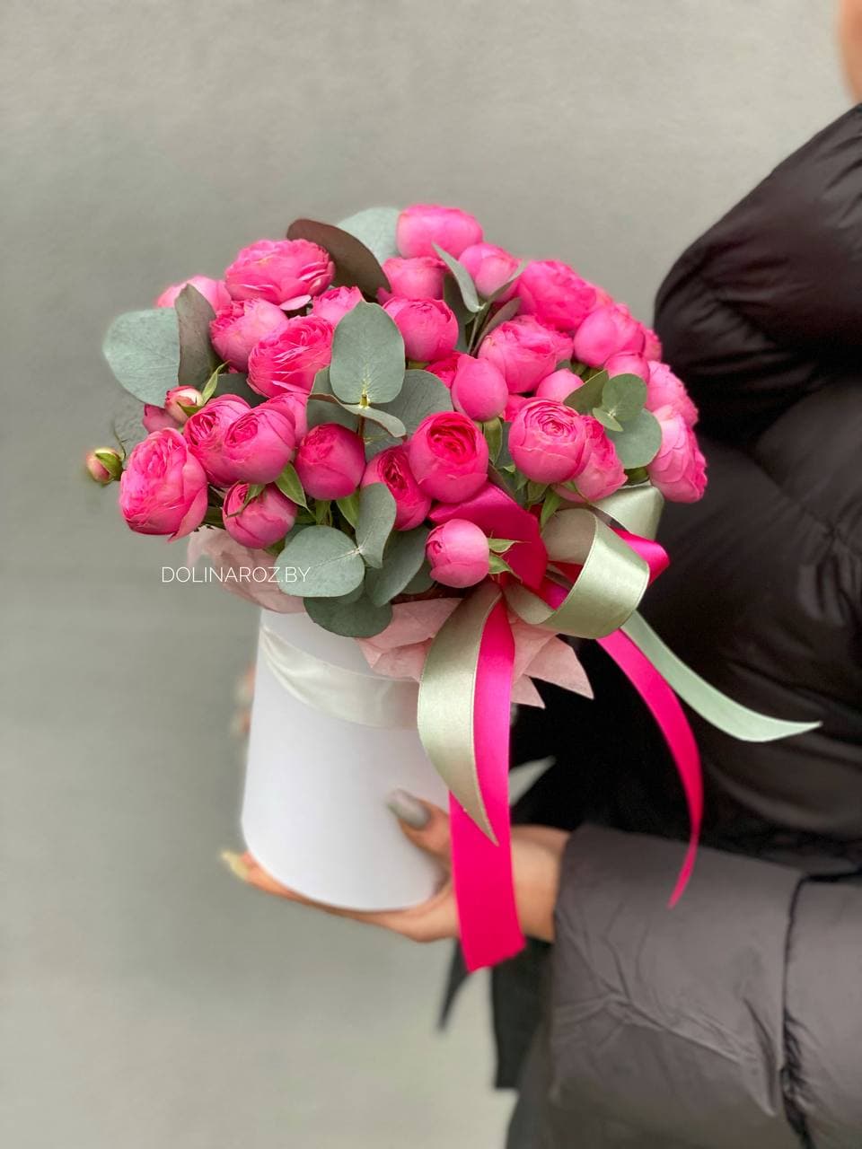 Кустовые розы в коробке "Жизель"